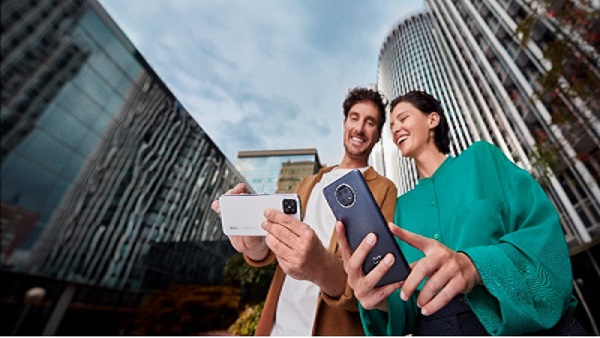 Movistar revoluciona el mercado convergente y lanza un nuevo Fusión que incluye un smartphone