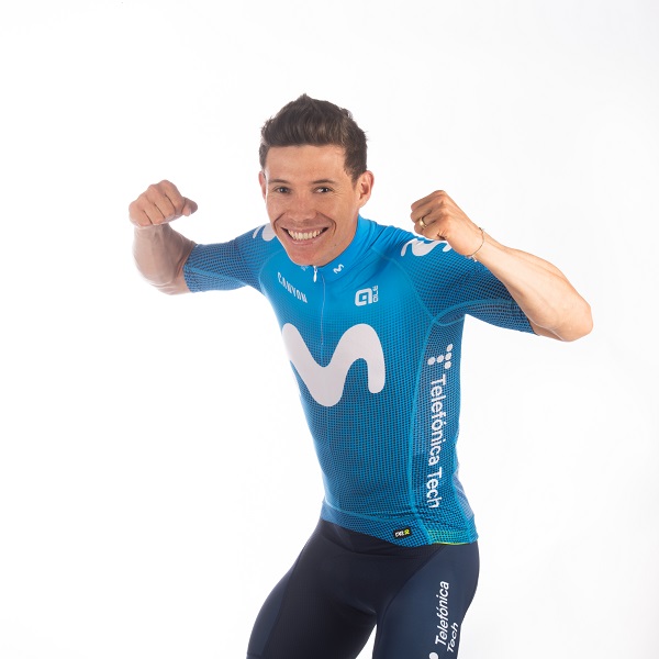El equipo ciclista Movistar Team lucirá en su nueva equipación el logo de Telefónica Tech