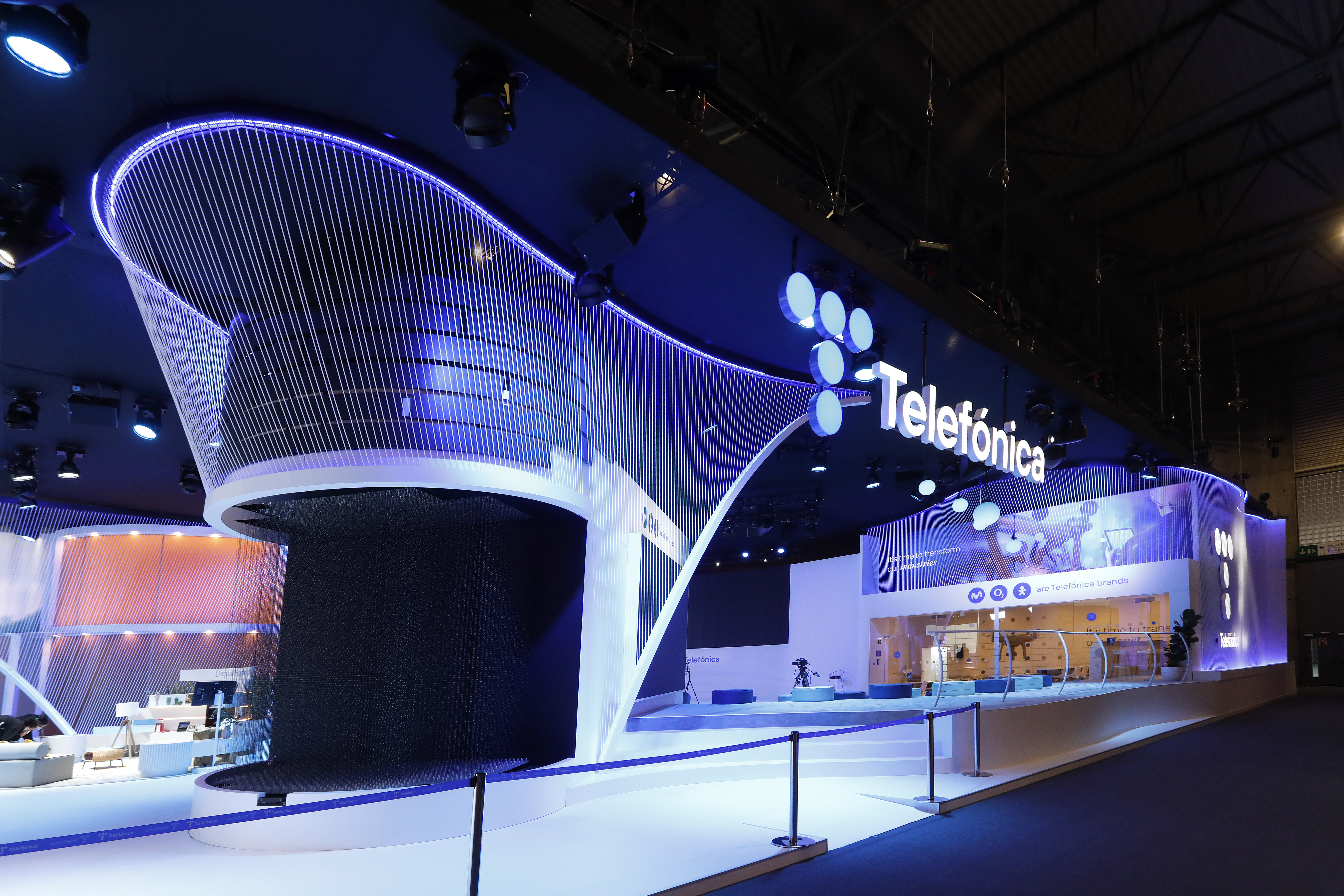 Telefónica Stand at MWC 2022 - @Arduino Vannucchi