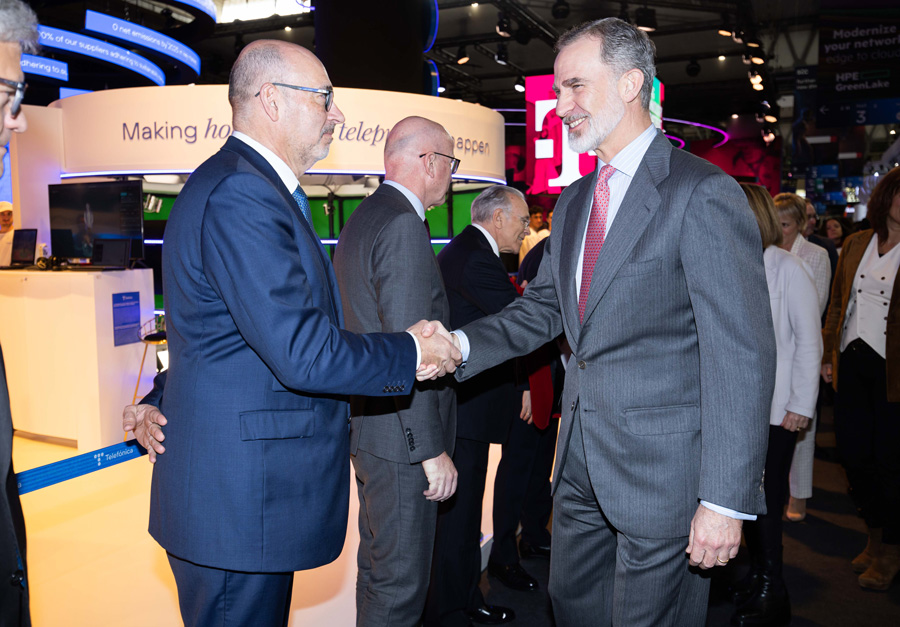 King Felipe with Emilio Gayo, Chairman of Telefónica España
