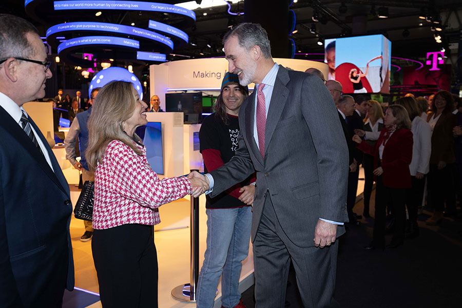 The King with Trinidad Jiménez, Global Director of Public Affairs of Telefónica, S.A.