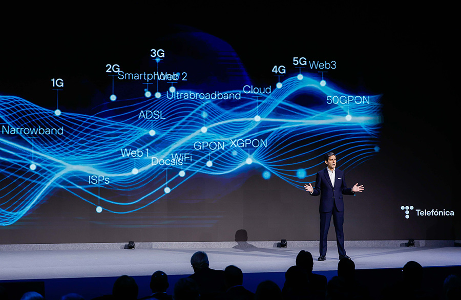 Telefónica and GSMA Chairman, José María Álvarez-Pallete, speaking at the opening session of the MWC23