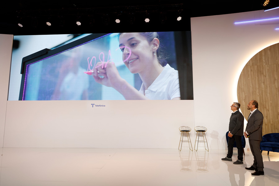 Carolina Marín, Telefónica ambassador, during the LaCabina presentation.