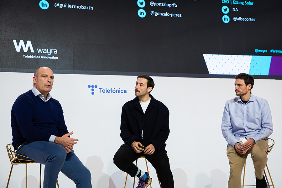 From left to right, Guillermo Barth, CEO Solar 360; Gonzalo Pérez, Head of Startups BizDev de Wayra; Alberto Cortés, CEO Ezzing Solar