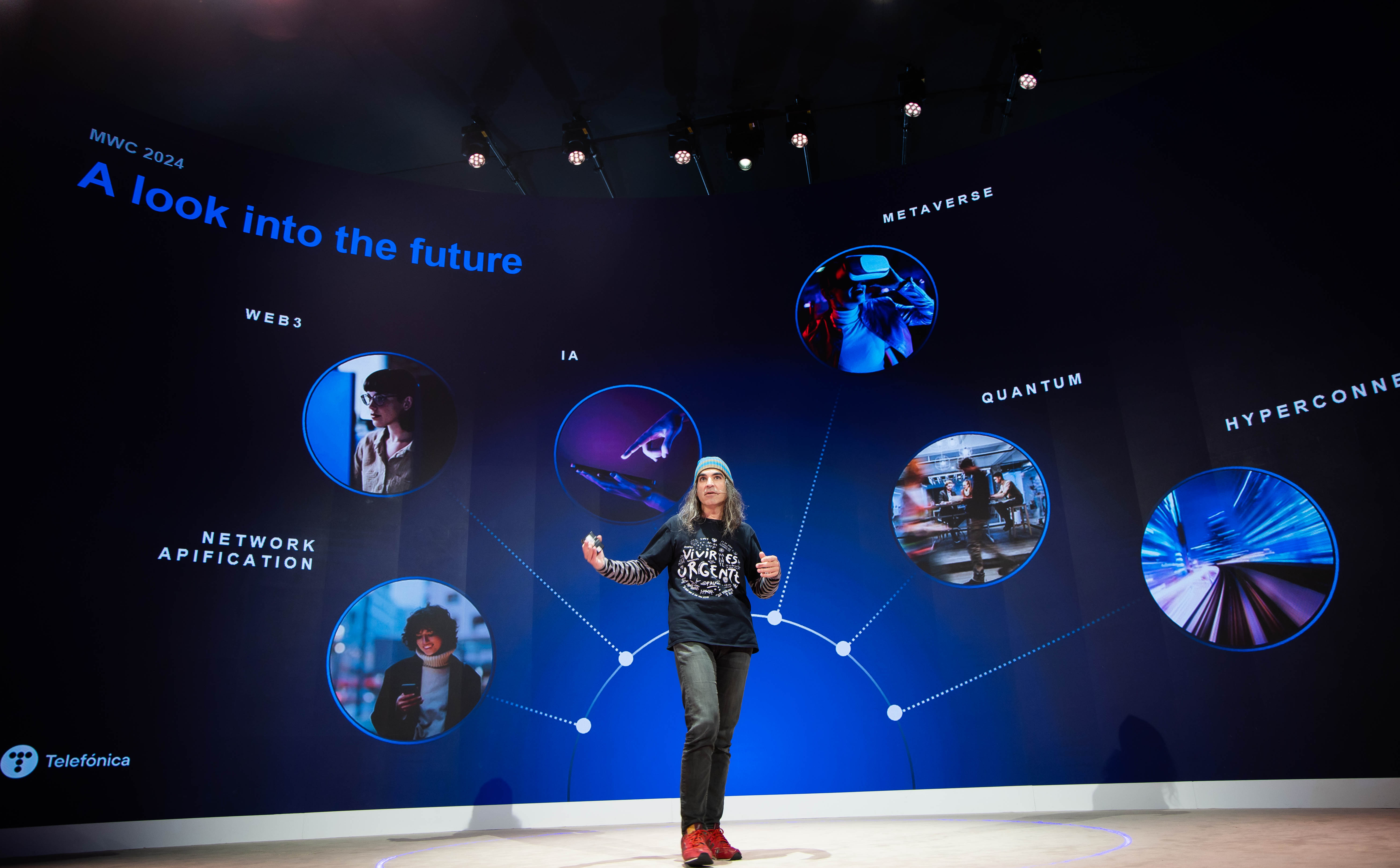 Chema Alonso, Chief Digital Officer (CDO) at Telefónica, announces agreement with Microsoft to integrate Azure AI Studio into Telefónica Kernel 2.0
