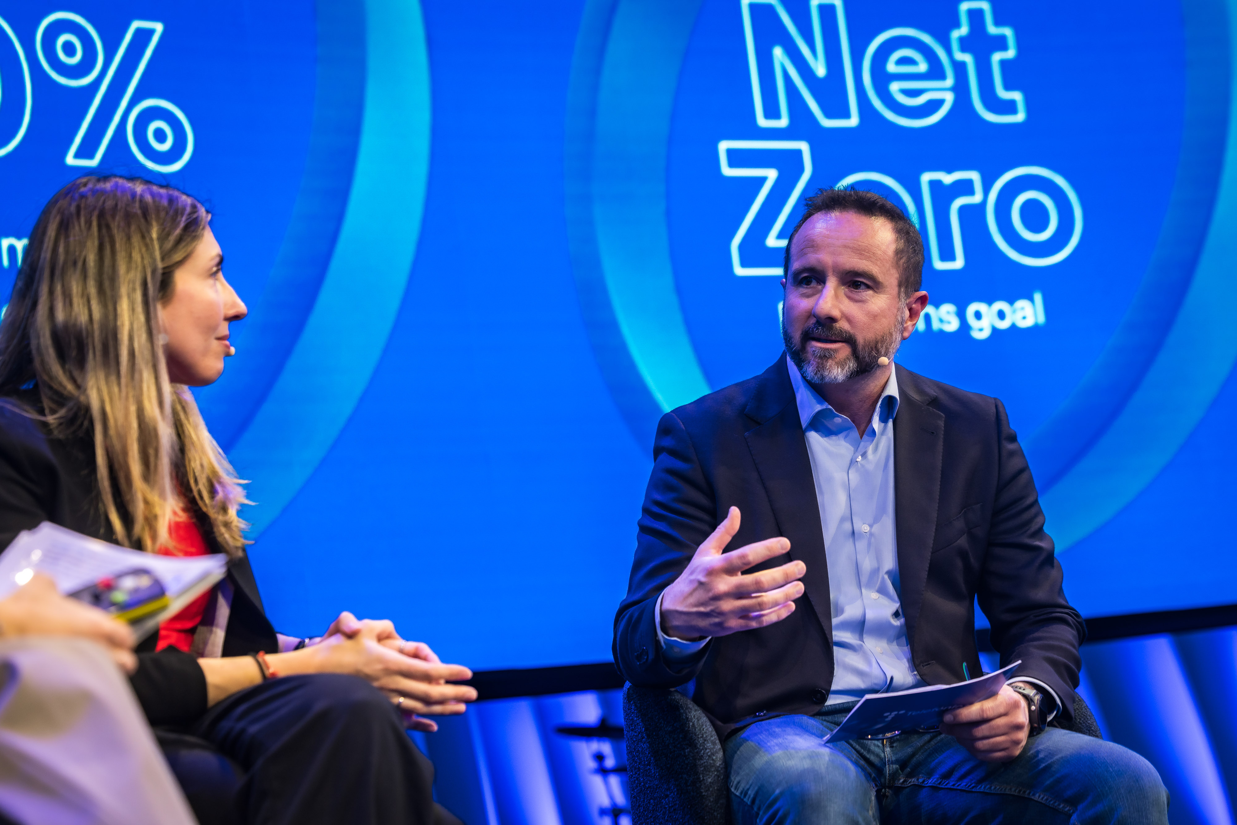 This session, held at Telefónica's Ágora, explored how technology is an essential enabler of sustainability, demonstrating how digital innovation can contribute to the protection of aquatic environments and the construction of a more responsible future. In the image, Kallitsa Savvidou, Head of New Business IoT, Telefónica Tech, and Jorge Marcos Martínez, Head of Opentop, Fundación Valenciaport.