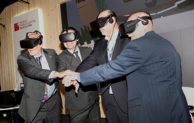 From left to right: the CEO of Mobile World Capital Barcelona, Carlos Grau; the Chairman of FC Barcelona, Josep Maria Bartomeu; the Chairman of Telefónica España, Emilio Gayo; and the CEO of GSMA, John Hoffman