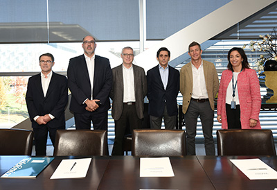 From left to right Javier Delgado, HR director of Telefónica Spain; Emilio Gayo, president of Telefónica de España; Jesús González, representative of CCOO; José María Álvarez-Pallete, CEO of Telefónica; José Alfredo Mesa, representative of UGT and Marta Machicot, global director of Human Resources.