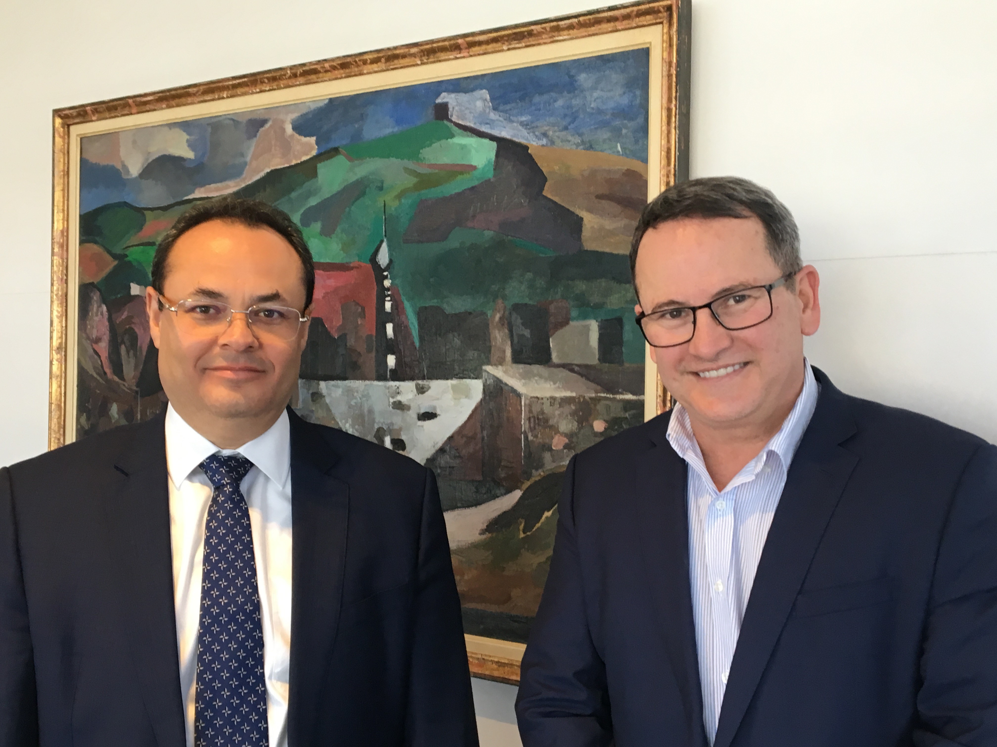 Left to Right: Luis Carranza and Eduardo Navarro during the lunch organized by Telefónica. 