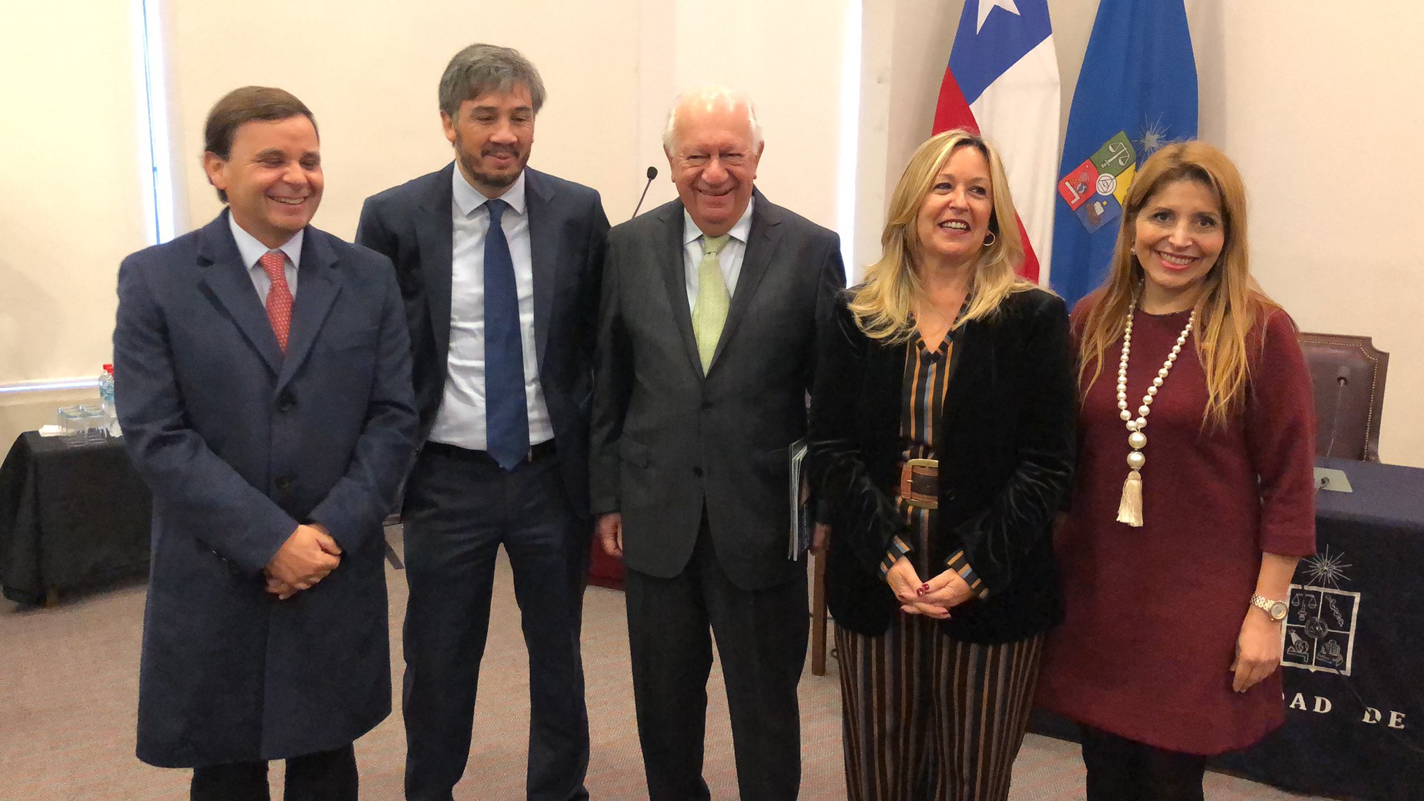 From left to right: Alfonso Swett, Roberto Muñoz, Ricardo Lagos, Trinidad Jiménez y Pamela Gidi