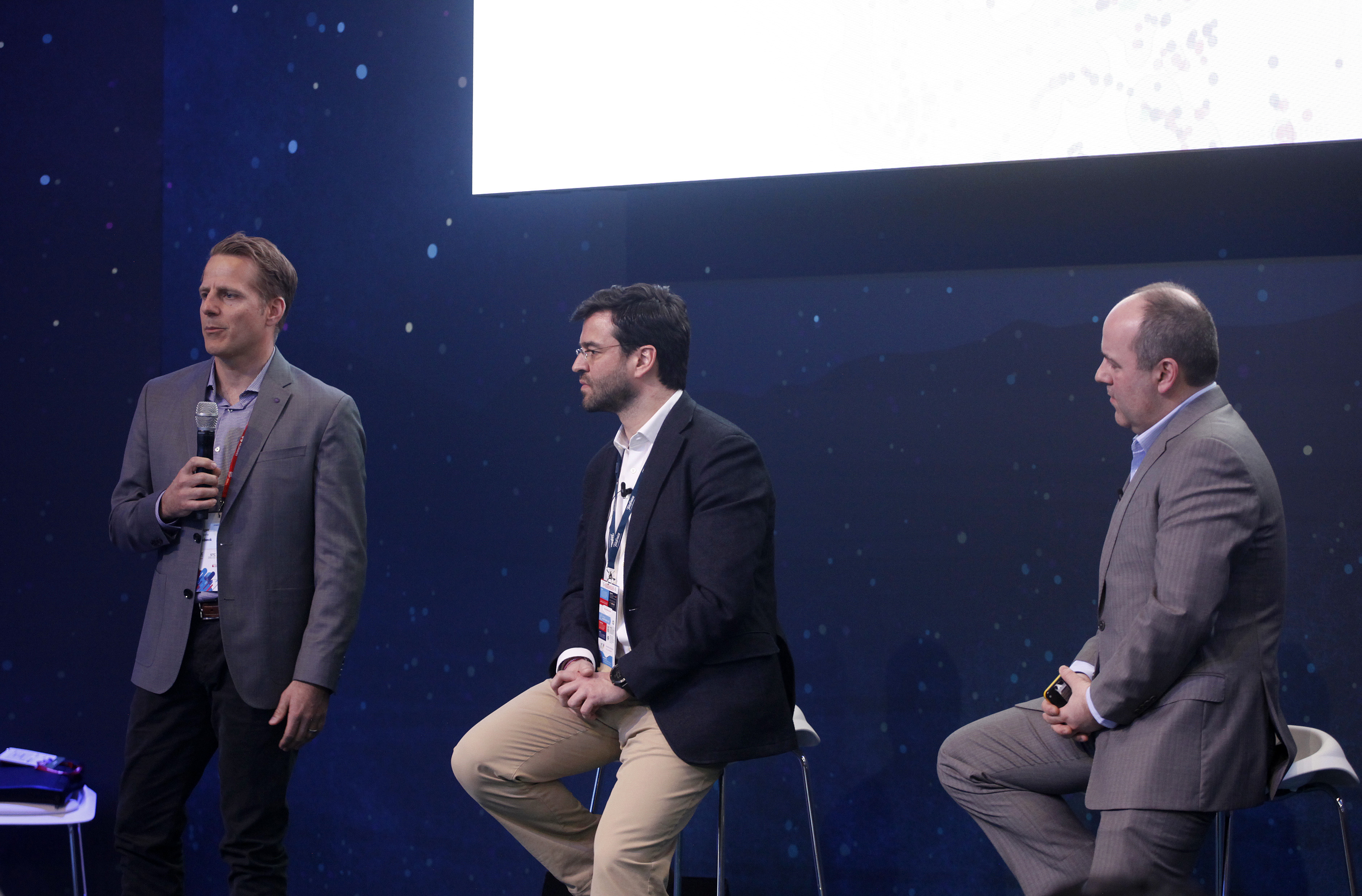 From left to right: Roger Greene, Facebook; Gonzalo Martín-Villa, Telefónica Chief Innovation Officer and Patrick López, director of customer centric networks, Telefónica
