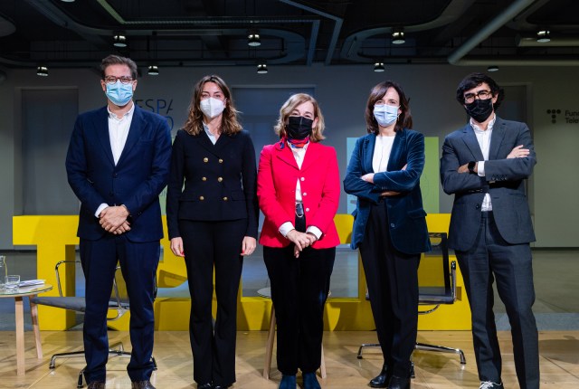 From left to right: Christoph Steck, Alicia Richart, Belén Romana, Áurea Moltó and Borja Bergareche.