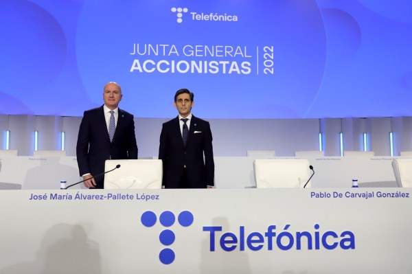 Ángel Vilá and José María Álvarez Pallete at General Shareholder's Meeting 2022