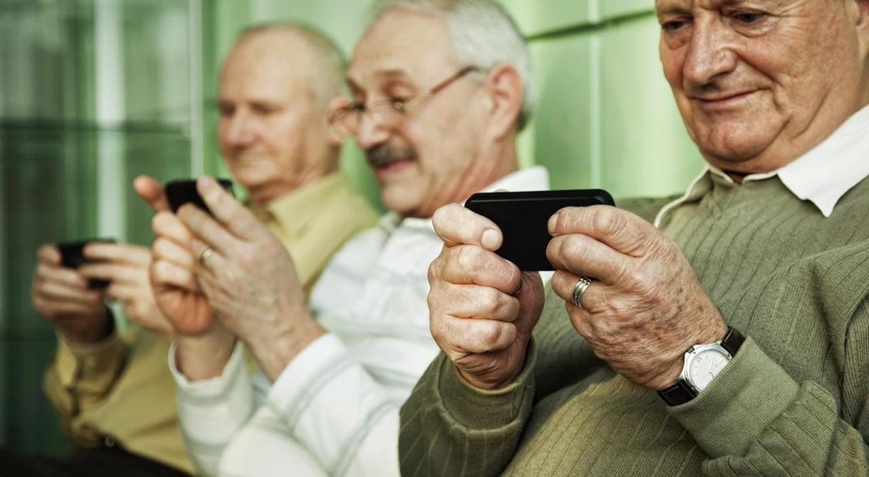 older people on internet main picture