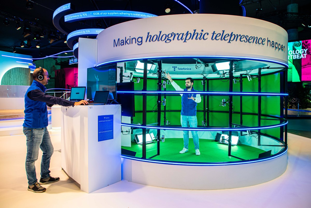 Telefónica showcases its holographic telepresence with 3D capture at MWC