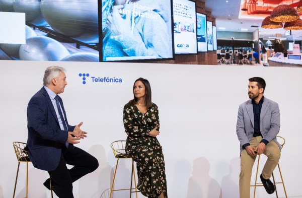 Telefónica and GOfit spokepersons present the wellness center of the future in the MWC23