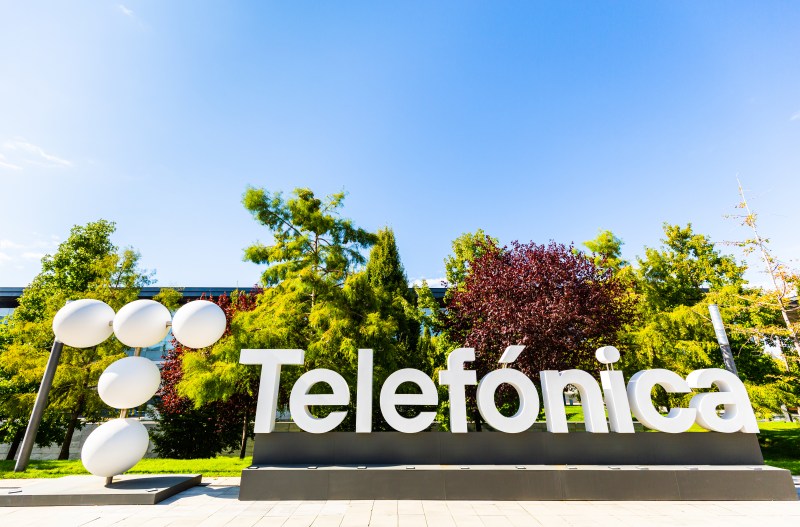 Telefónica reduces emissions from its operations by 80% through renewable energy and efficient technology