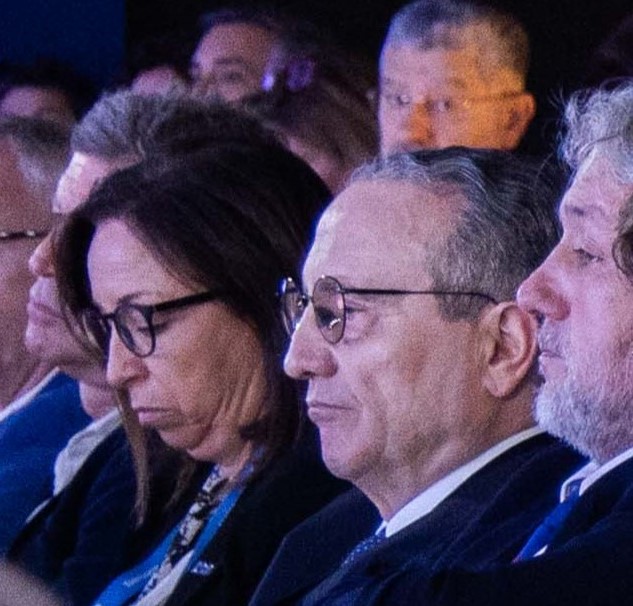 Marta Machicot, Chief People Officer at Telefónica, with Javier Moll, President and founder of the Prensa Ibérica publishing group; and Carmelo Calvo, former Director of Events and PR at Telefónica and currently Head of Institutional Relations at Prensa Ibérica.