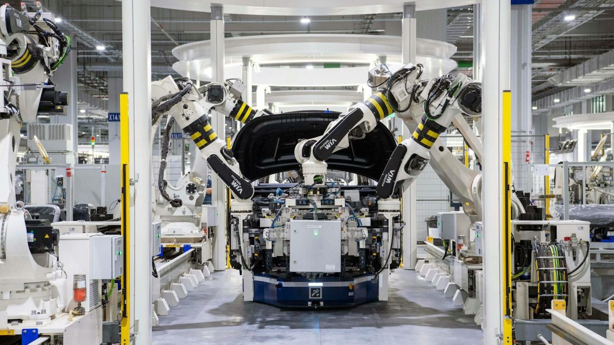 Find out more about the advantages of automation. We explain each of them in a simple way