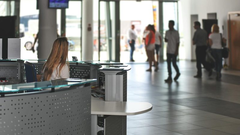 Find out more about the important work of the executive assistant. Get to know their soft skills and tools for daily use.