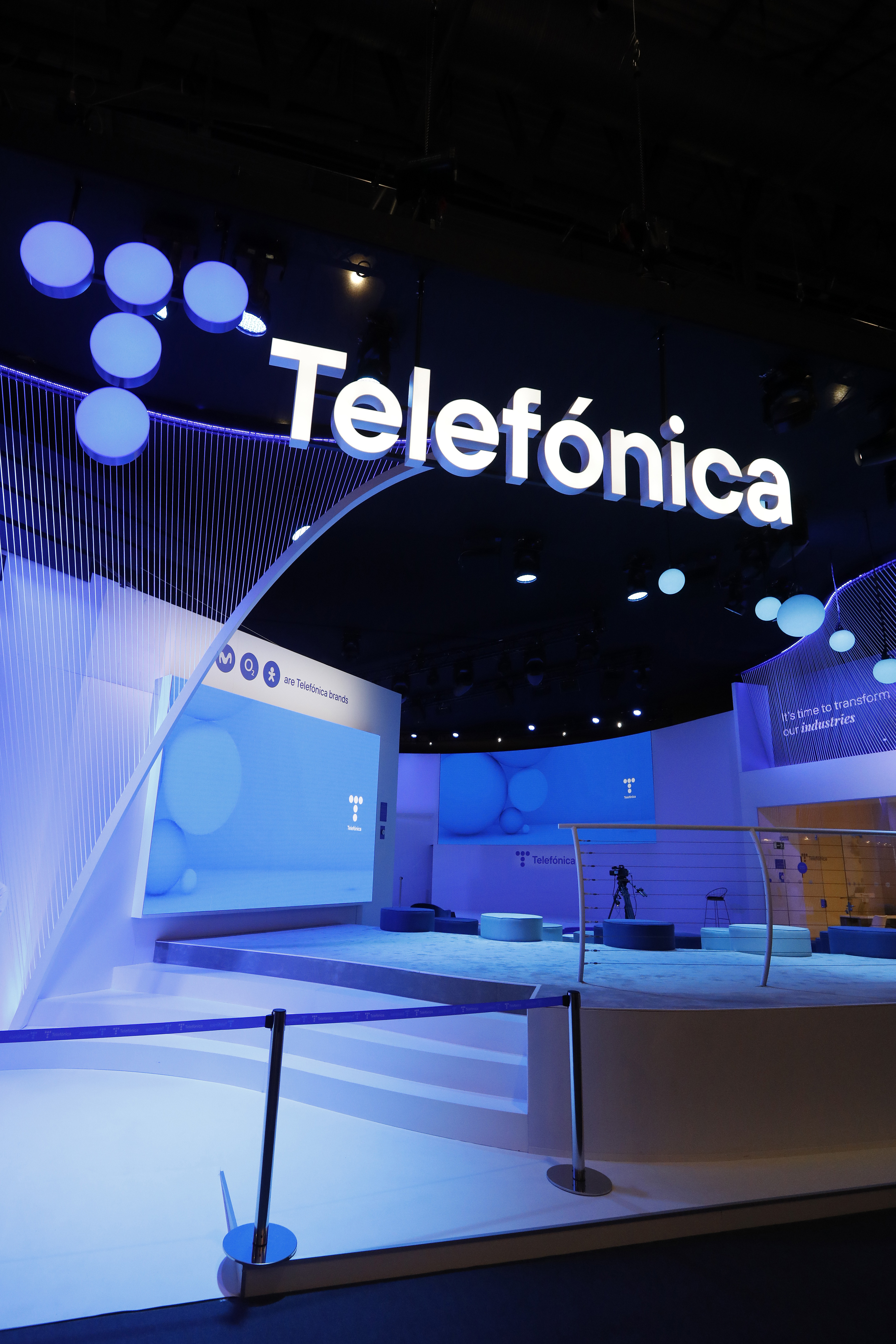 Stand de Telefónica en el MWC 2022 - @Arduino Vannucchi