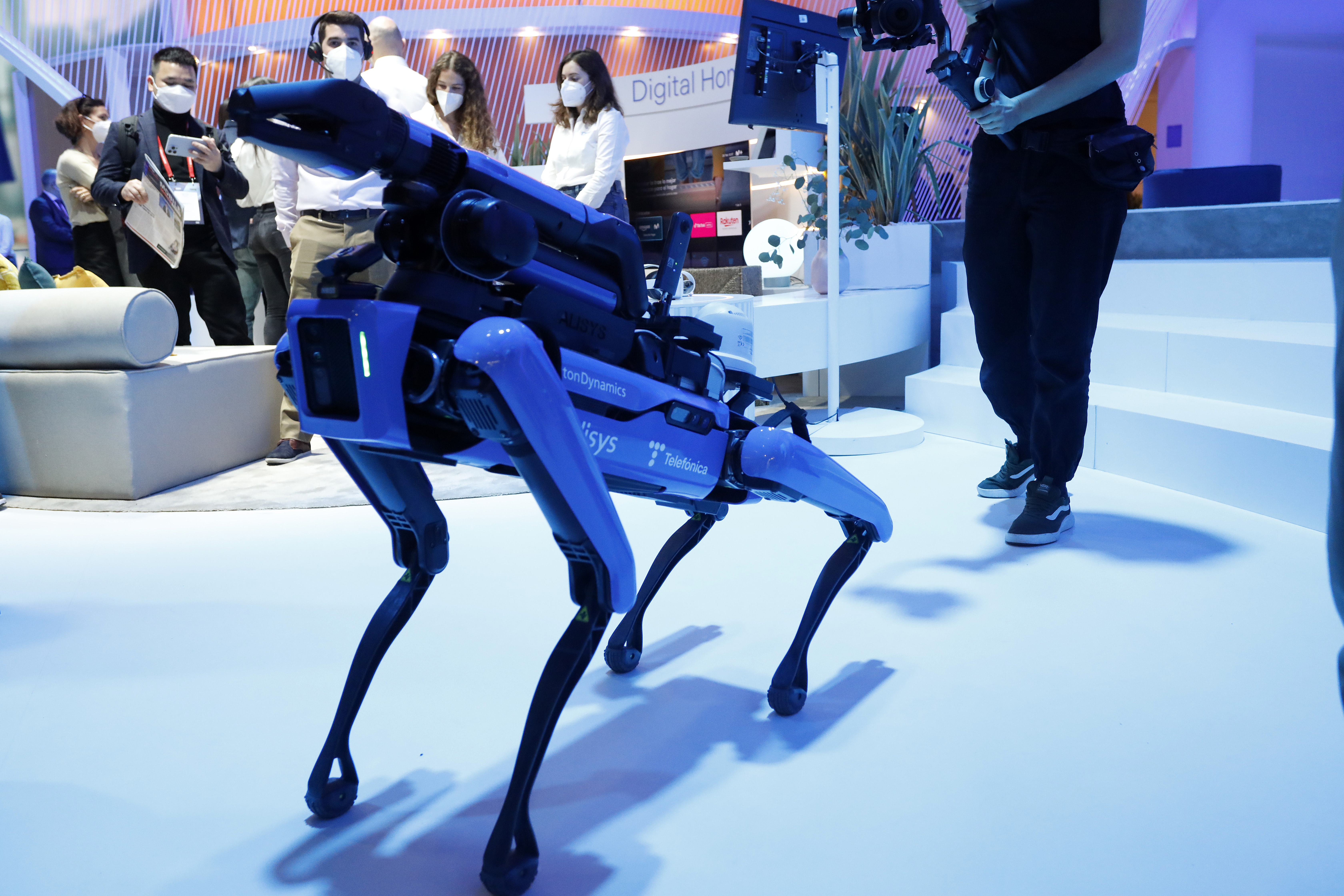 Stand de Telefónica en el MWC 2022 - @Arduino Vannucchi