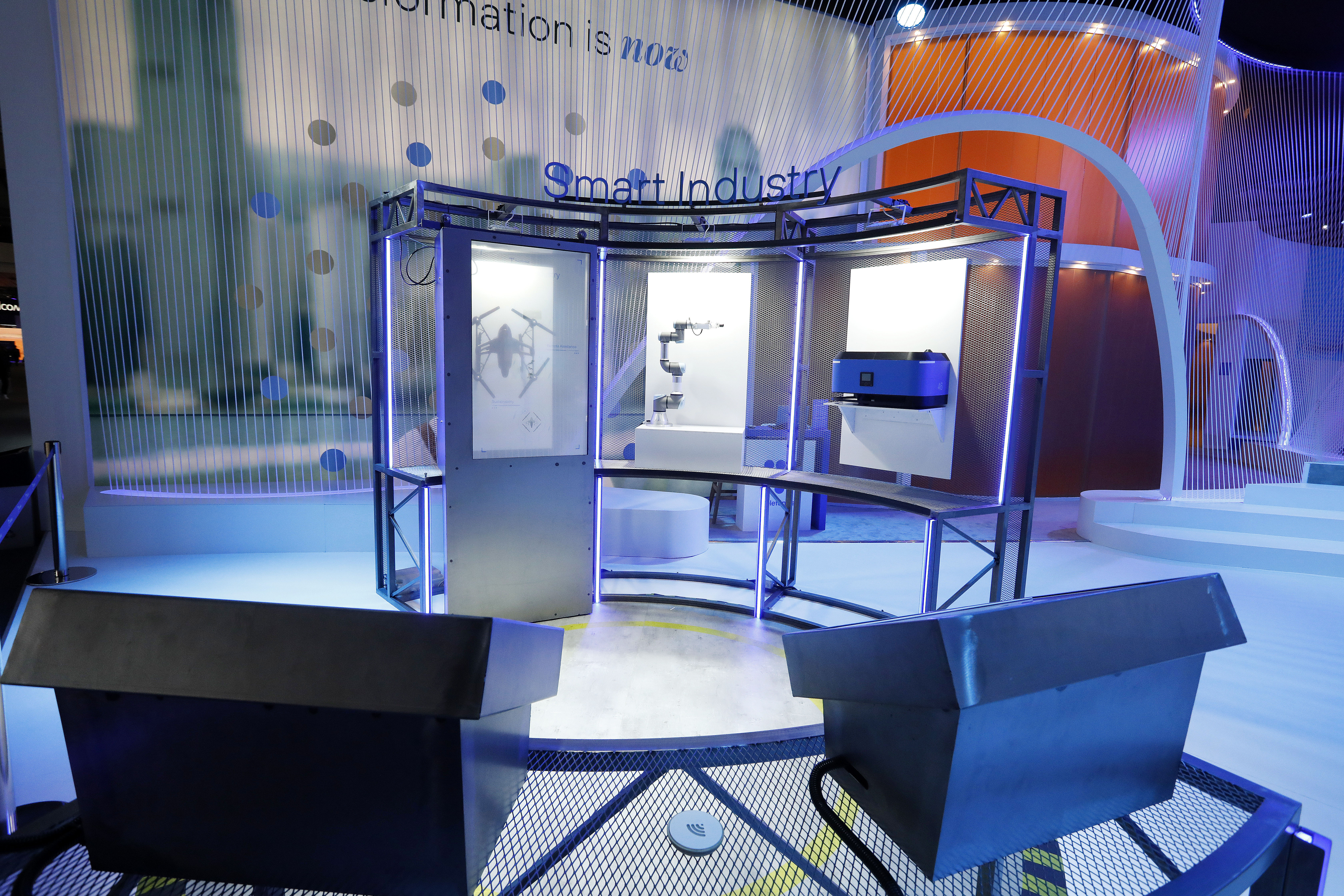 Stand de Telefónica en el MWC 2022 - @Arduino Vannucchi