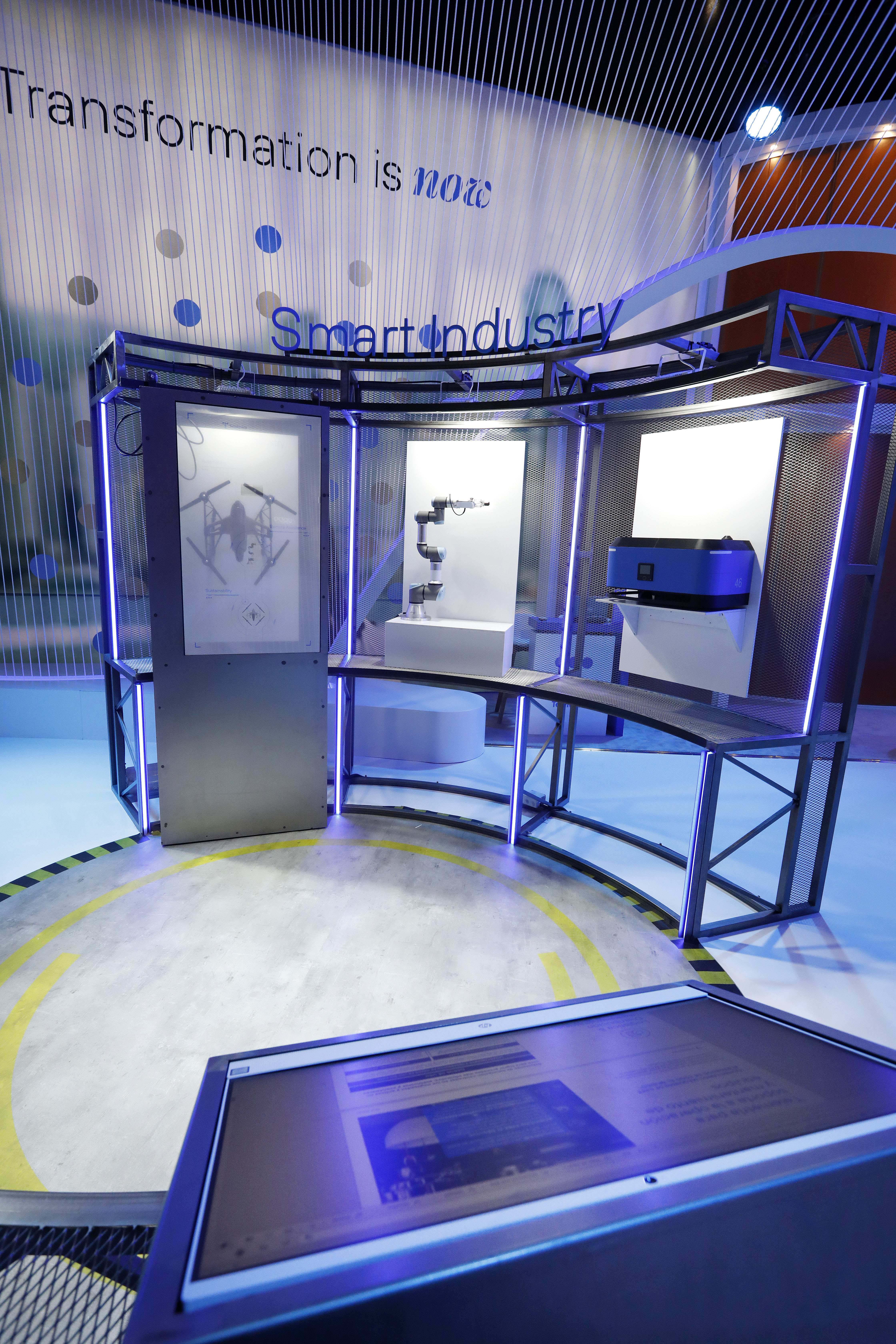 Stand de Telefónica en el MWC 2022 - @Arduino Vannucchi