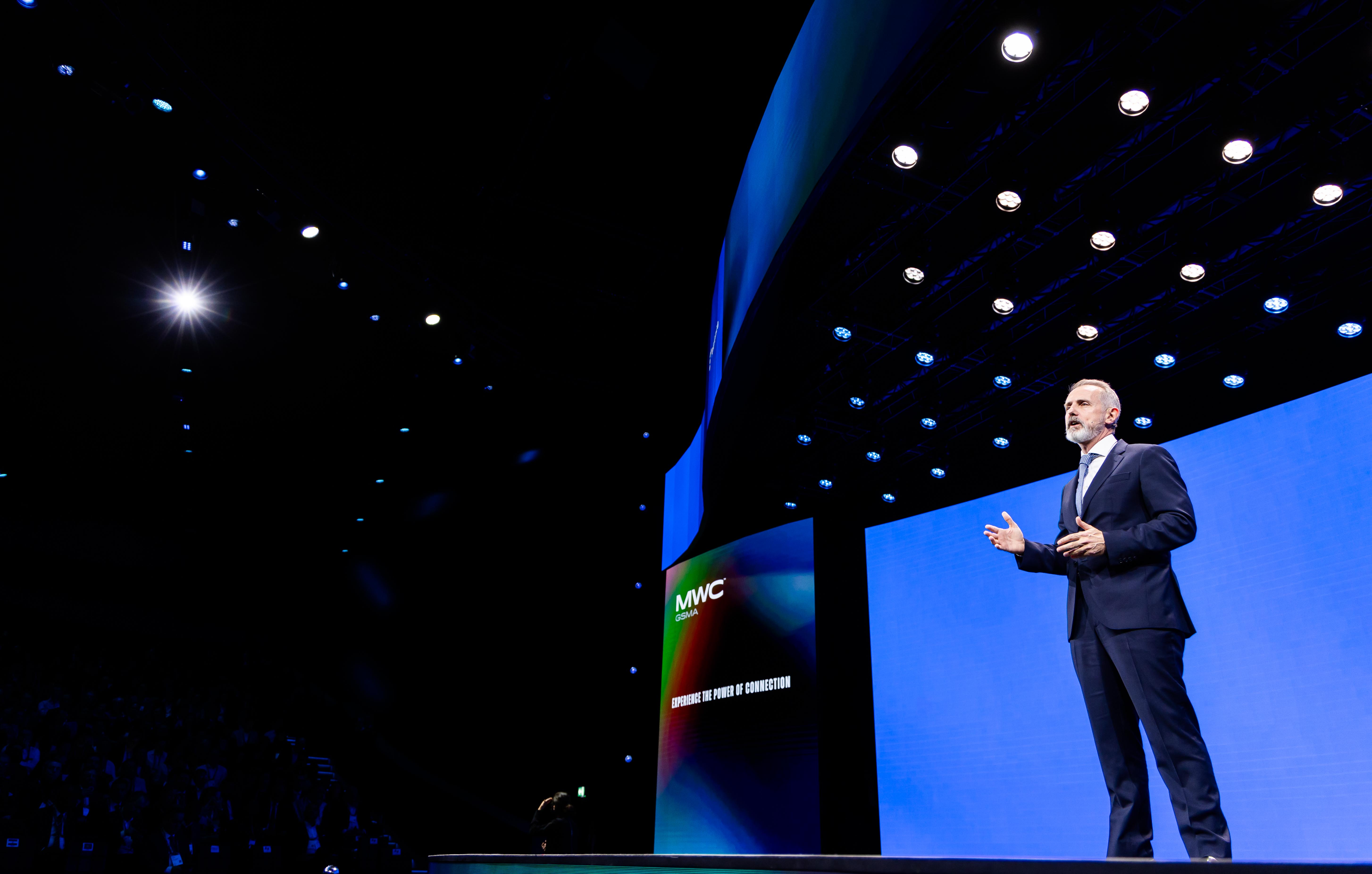 Marc Murtra, presidente de Telefónica, durante su participación en la sesión de apertura del MWC 2025