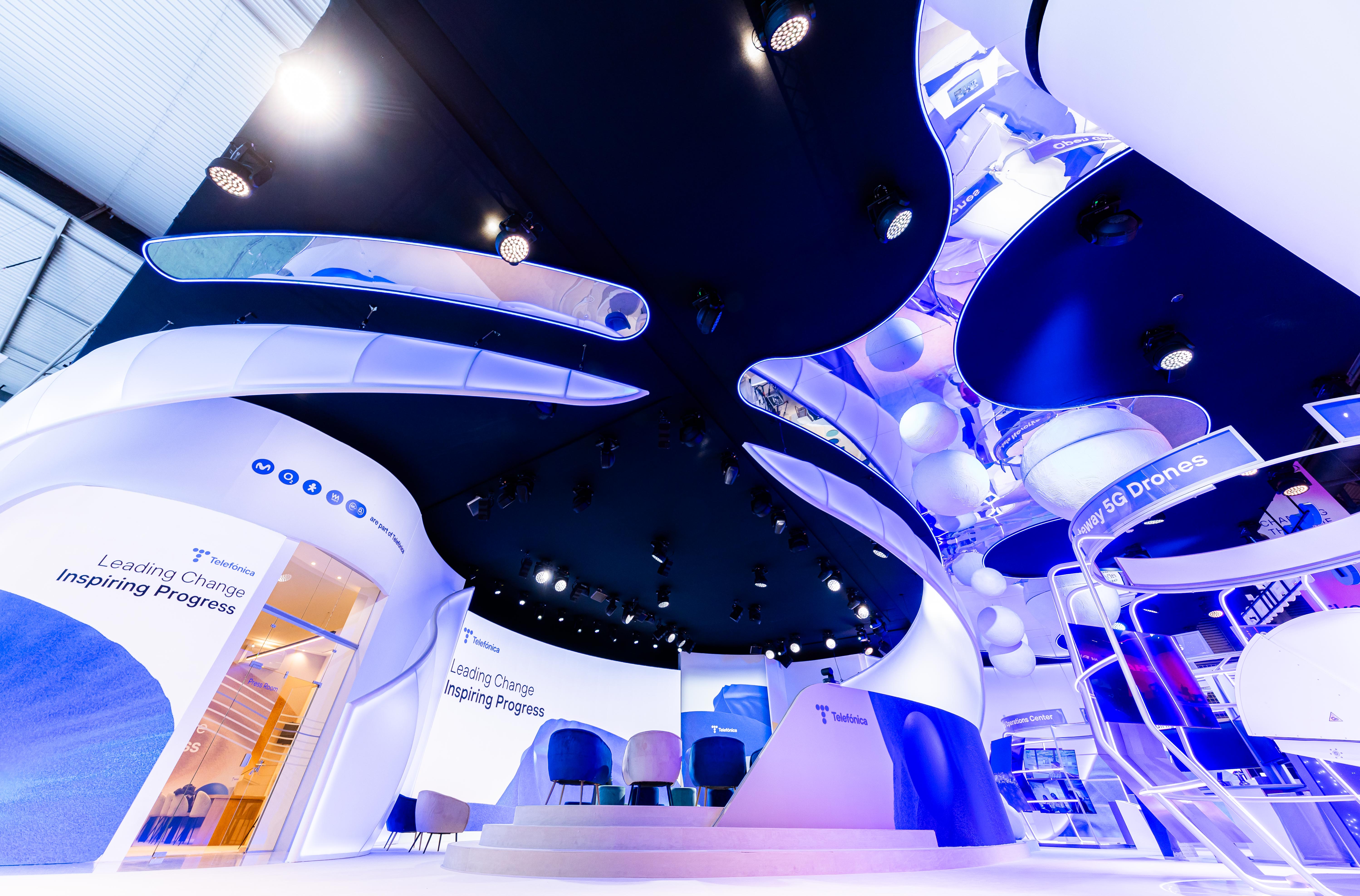 Telefónica abre su visión más humanista de la compañía en el MWC2025 en un stand de 960 m2, bajo el lema ‘Lideramos el cambio, inspiramos progreso’