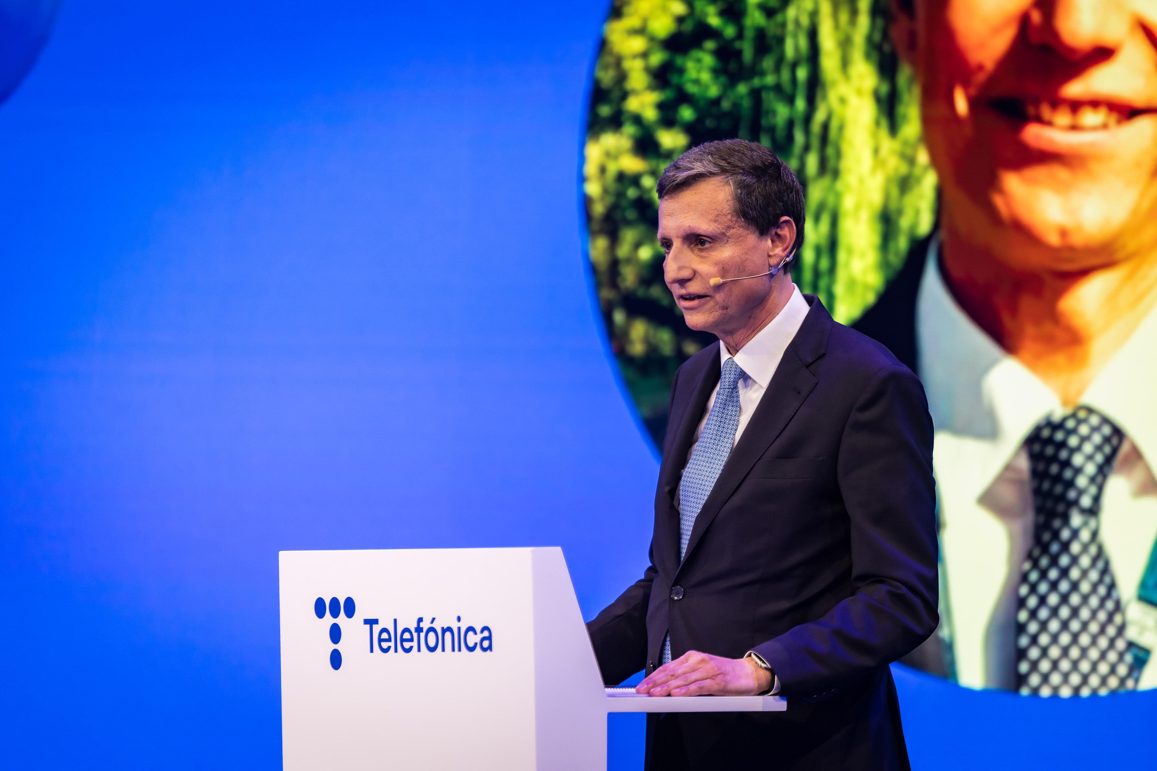 Juan Montero, director de Políticas Públicas, Competencia y Regulación de Telefónica, en el transcurso de la presentación de EURO-3C, ha sintetizado: “La Unión Europea ha convertido la soberanía tecnológica y la competitividad industrial en una prioridad. Para lograrlo, no solo se necesitan infraestructuras digitales avanzadas, sino también una estrecha colaboración entre sectores y países. Y el sector de las telecomunicaciones es un actor clave en este esfuerzo.”