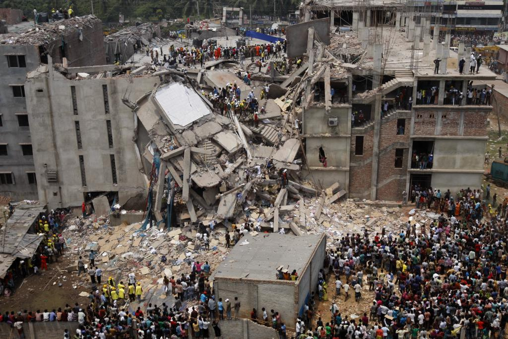  Edificio derrumbado en Savar, Daca, Bangladesh, el 24 de abril de 2013 (foto de https://www.flickr.com/people/40831205@N02)