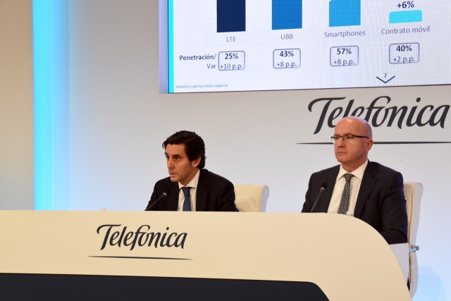 De izquierda a derecha: el presidente de Telefónica, José María Álvarez-Pallete, y el director general de Estrategia y Finanzas de Telefónica, Ángel Vilá.