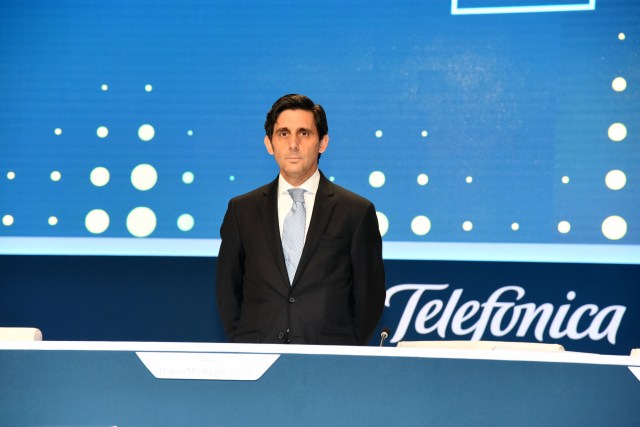 El presidente de Telefónica, José María Álvarez-Pallete minutos antes de la celebración de la Junta General de Accionistas 2016.