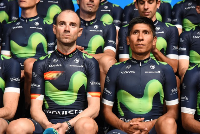 En la imagen, de izquierda a derecha: Alejandro Valverde y Nairo Quintana en un momento de la presentación del equipo.