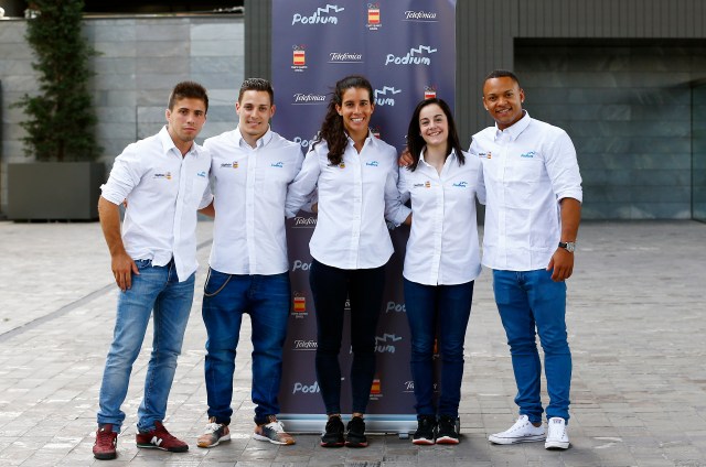 De izquierda a derecha:  Fran Garrigós (judo), Néstor Abad  (gimnasia), Miriam Casillas (triatlón), Ana Pérez (gimnasia) y Rayderley Zapata (gimnasia) son cinco de los deportistas seleccionados que participarán en Río.