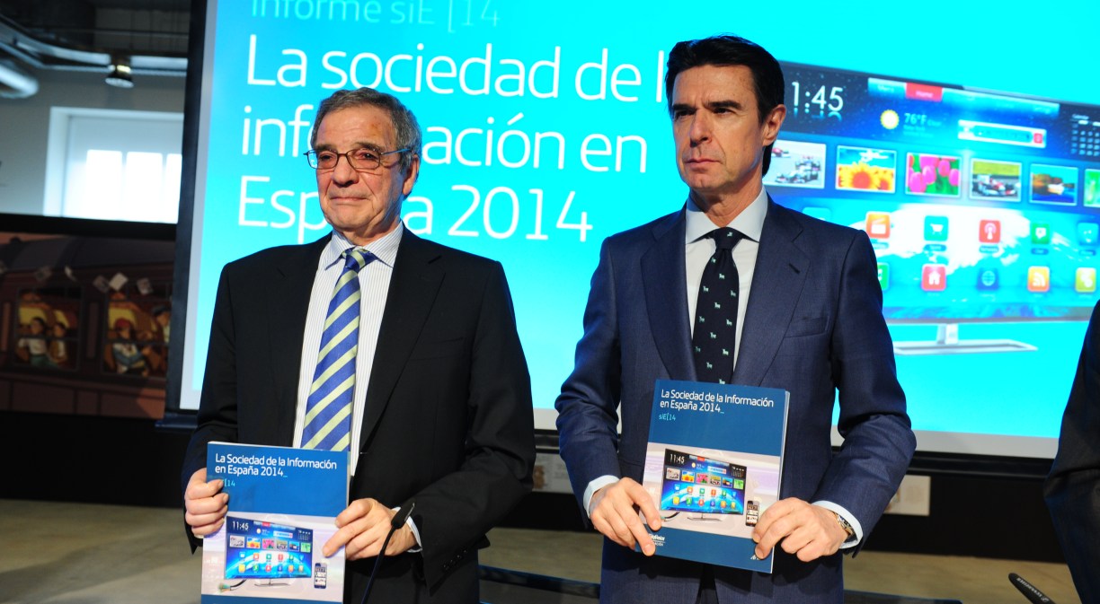 La sociedad española, la más “conectada” de Europa: 8 de cada 10 móviles son smartphones y el 78% de los internautas son usuarios intensivos - Telefónica La sociedad española, la más “conectada” de Europa: 8 de cada 10 móviles son smartphones y el 78% de los internautas son usuarios intensivos - Telefónica