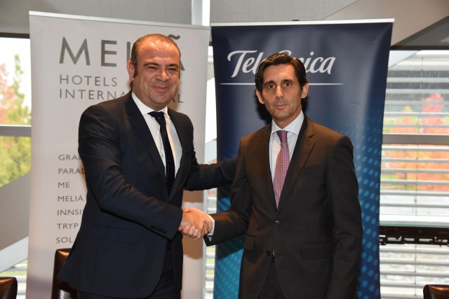En la imagen de izquierda a derecha: el vicepresidente y consejero delegado de Meliá Hotels International, Gabriel Escarrer y el presidente de Telefónica, José María Álvarez-Pallete