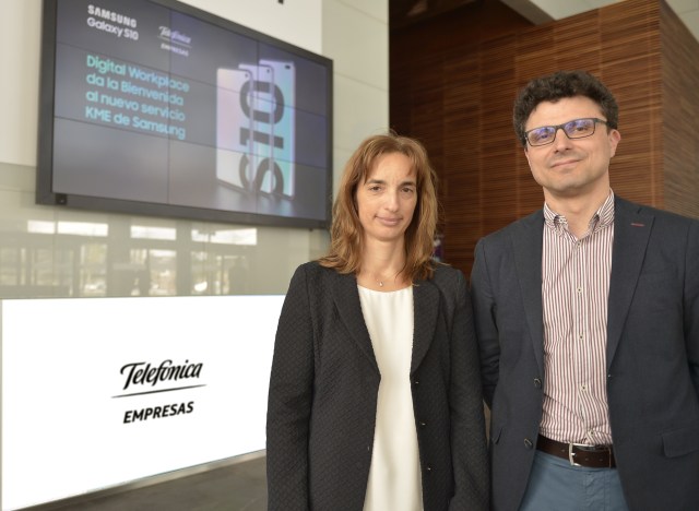 Marisa Urquía, directora de Empresas en Telefónica España, y David Alonso, director del área de empresas de Samsung España.