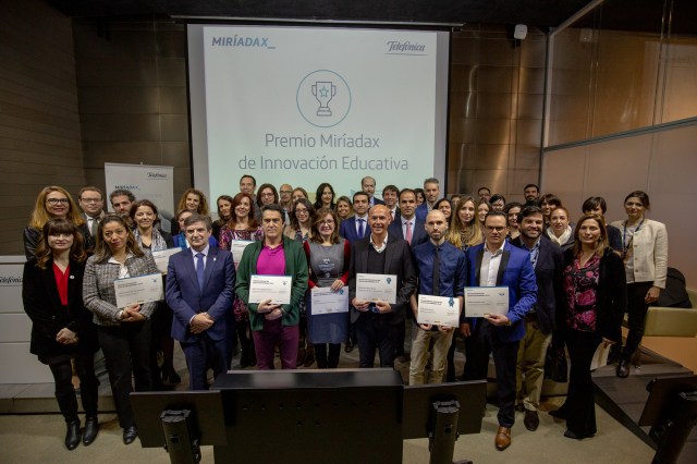 Foto de grupo de todos los premiados en los III Premios Innovación Educativa Miríadax 2018