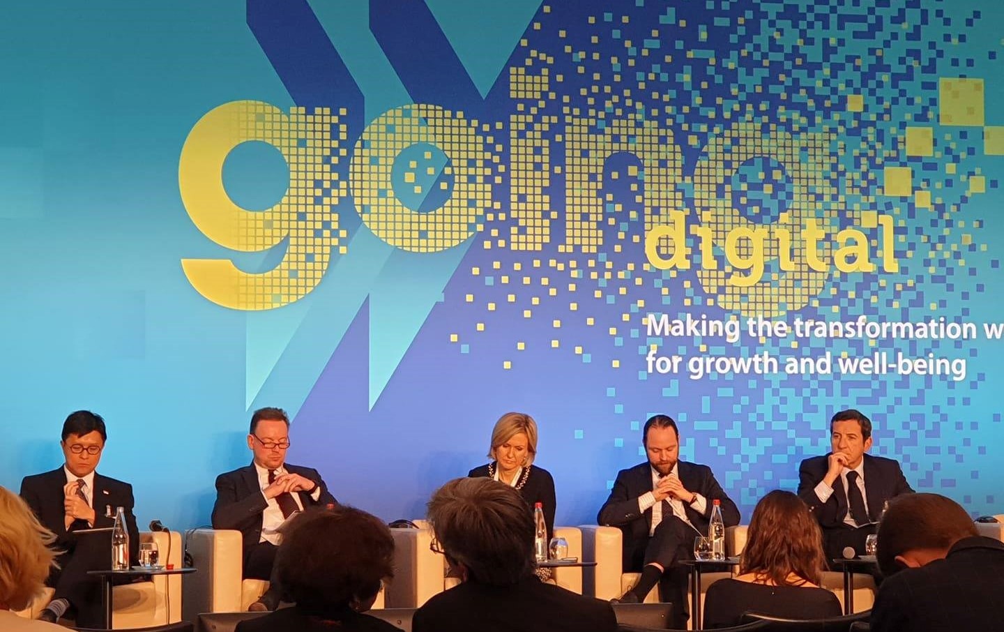 Enrique Medina durante su intervención en el panel "Educación y habilidades para la era digital" en el evento Going Digital, organizado por la OCDE.