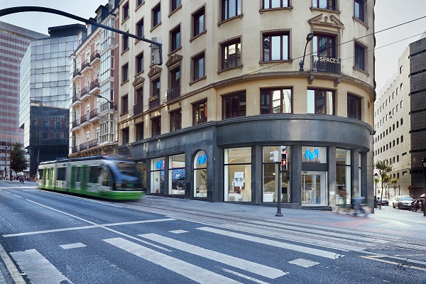 Fachada tienda de Bilbao, ubicada en la calle Buenos Aires 12