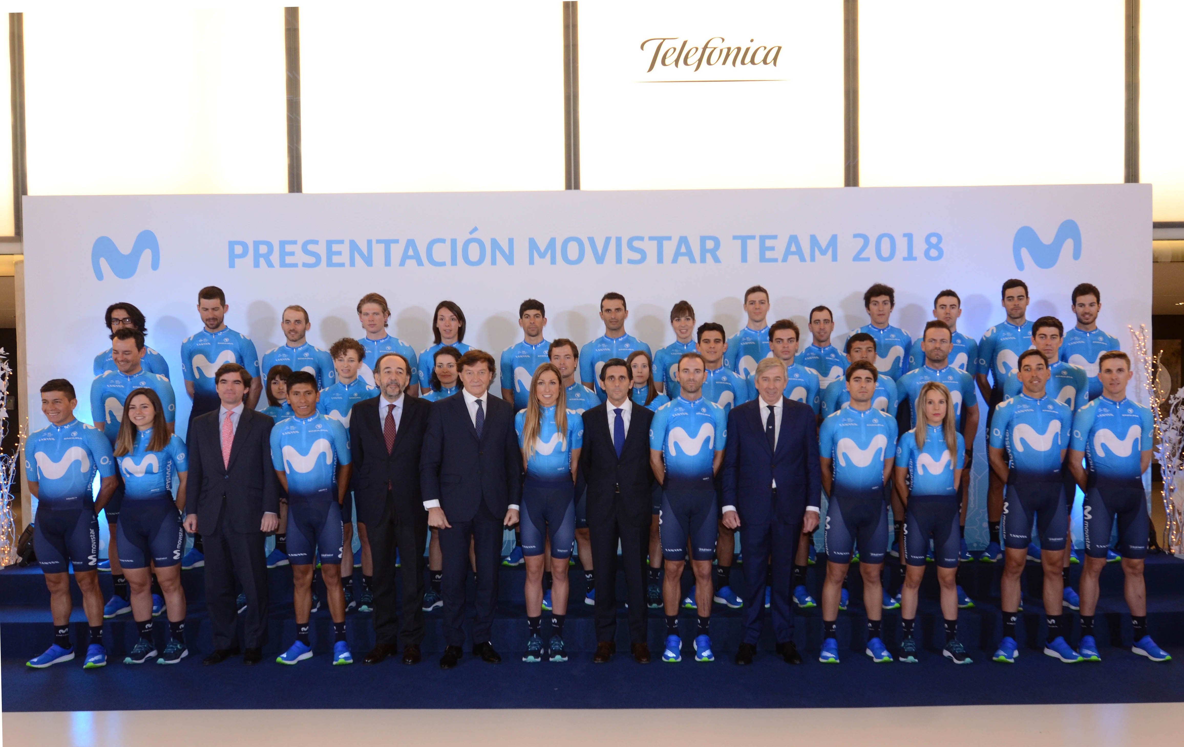 Jaime González Castaño, General Director of Sports; José Ramón Lete, President of the Consejo Superior de Deportes; Carlos López Blanco, General Director of Public Affairs and Regulation of Telefónica; José María Álvarez-Pallete, President of Telefónica and Eusebio Unzué, General Manager of Movistar Team with the men's and women's teams.