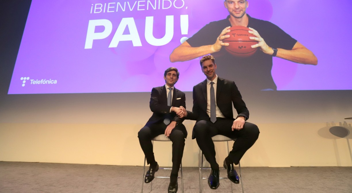 José María Álvarez-Pallete, presidente de Telefónica, y Pau Gasol, nuevo embajador de Telefónica