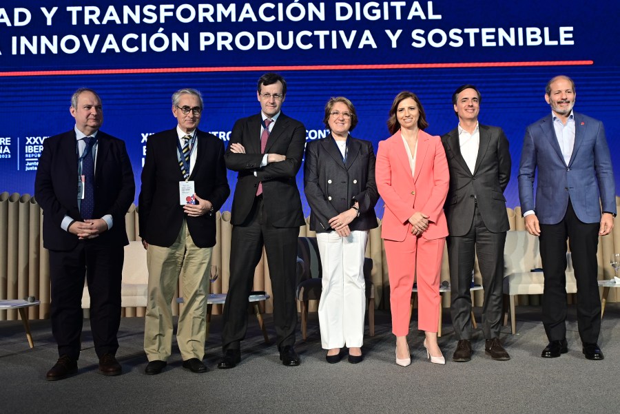 Alfonso Gómez, panel Digitalización