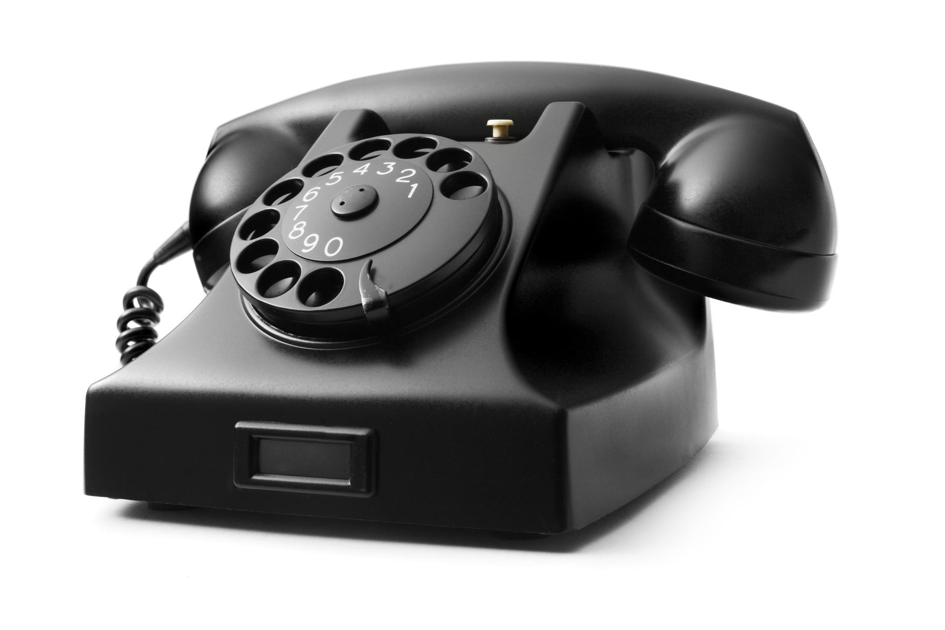 4 'feature phone' o móviles de solo llamadas que facilitarán la  comunicación a los mayores