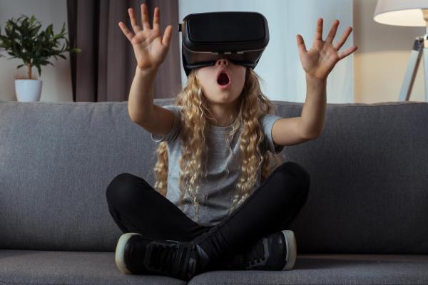 Descubre qué es la realidad virtual y sus tres tipos.