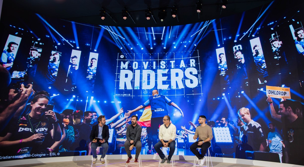 Imagen de la presentación del patrocinio Movistar KOI en el MWC