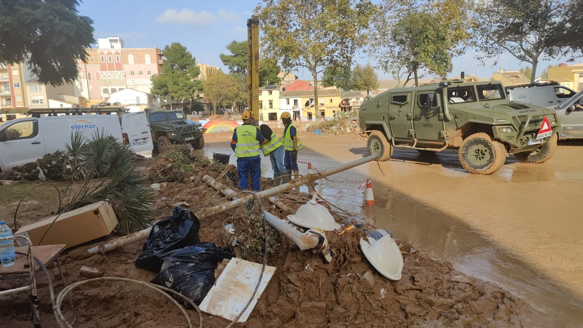 Trabajos para la recuperación del servicio en las zonas afectadas por la DANA.