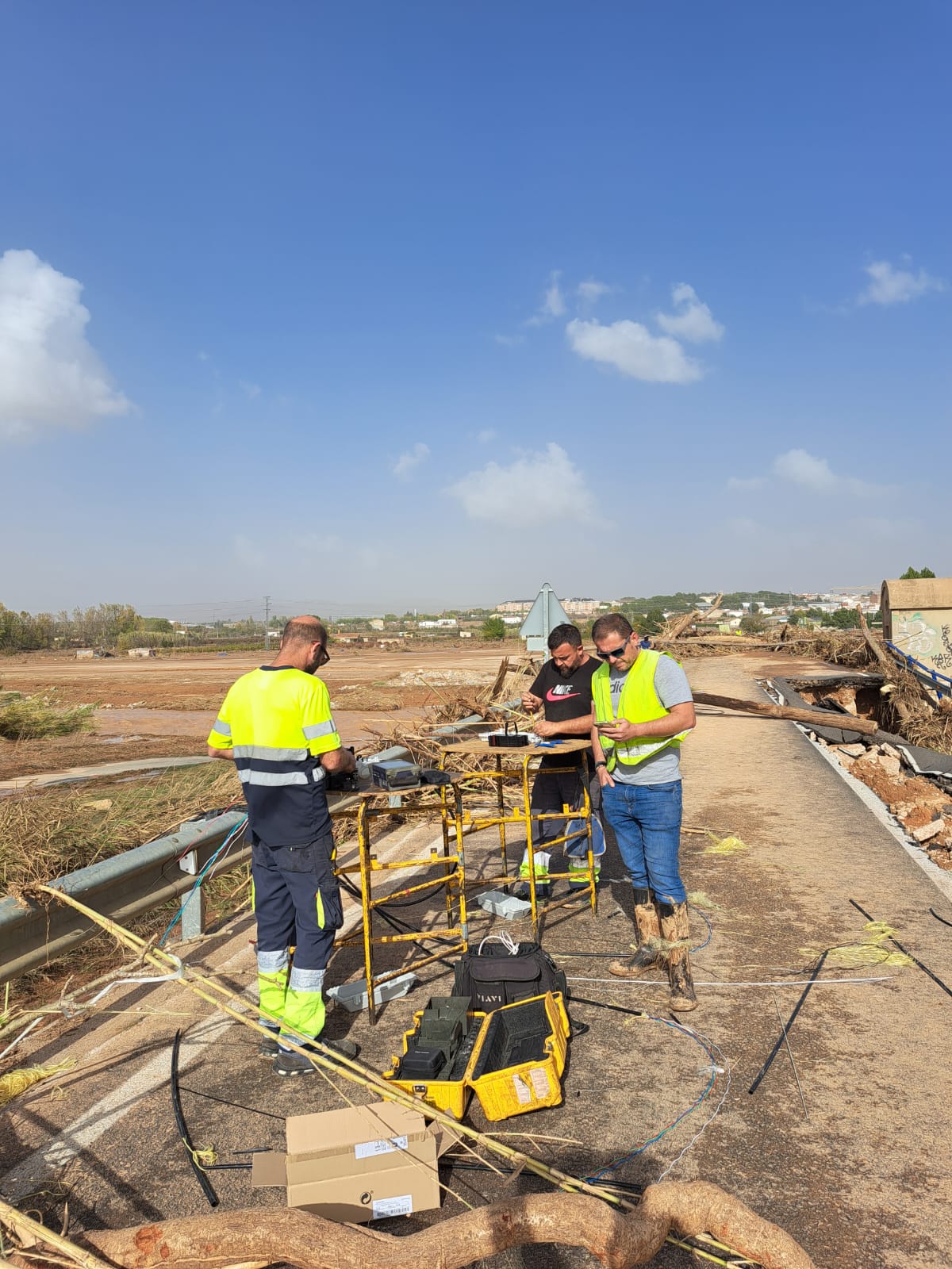Trabajos para la recuperación del servicio en las zonas afectadas por la DANA.